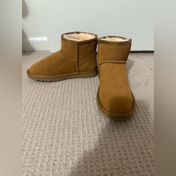 NEW UGG Classic Mini II Boot Women’s Size 9 - Picture 7 of 11